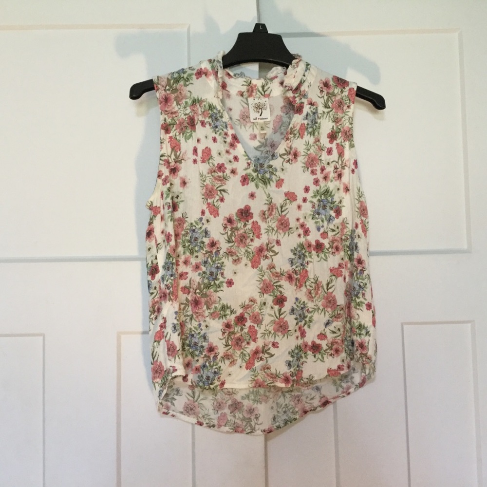 Floral Sleeveless Blouse